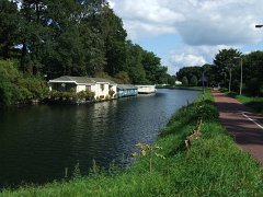Hausboote an einem Kanal in Zwolle