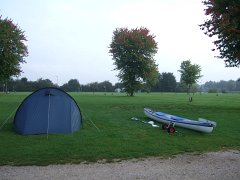 Menschenleerer Campingplatz