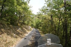 Ganz kleine Straße am Rande des Larzac